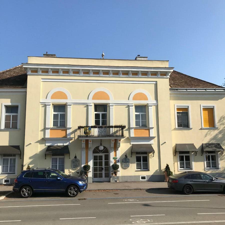Lg Cosy Apartment Korneuburg Exterior photo